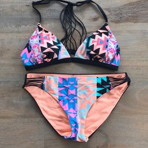 Bright colored bikini w/string detail size medium